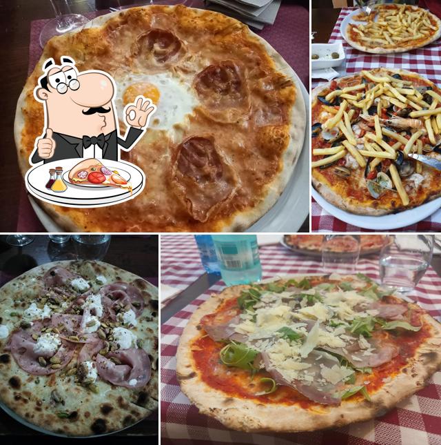 Ordina tra le svariate varianti di pizza