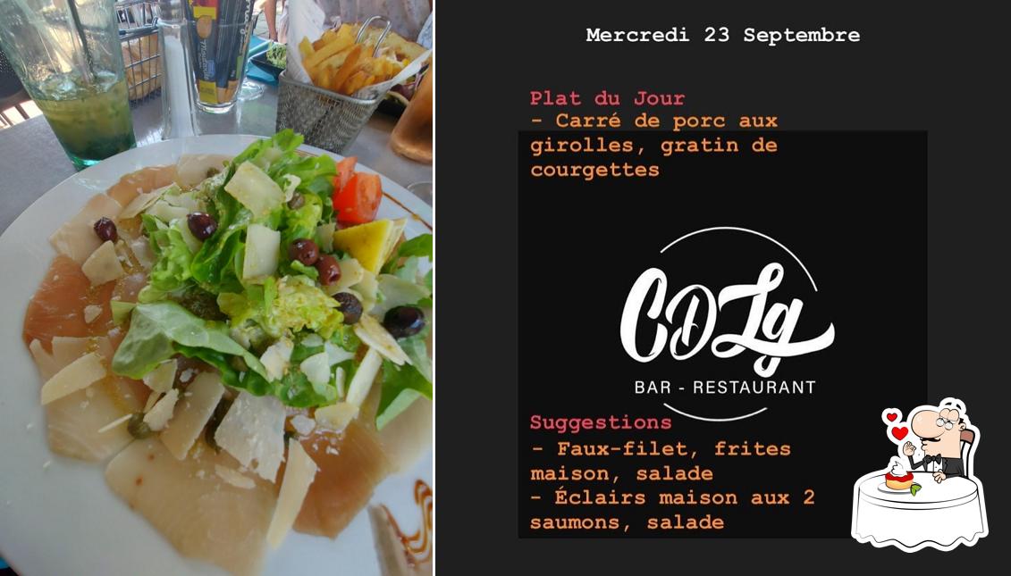 Bistro de la gare offre une variété de plats sucrés