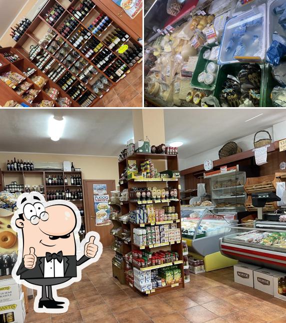 Vedi la foto di Labbate Supermercato & Bar
