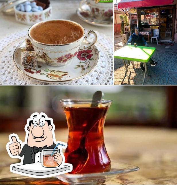 Among various things one can find drink and dining table at Pınar tost & Çay evi