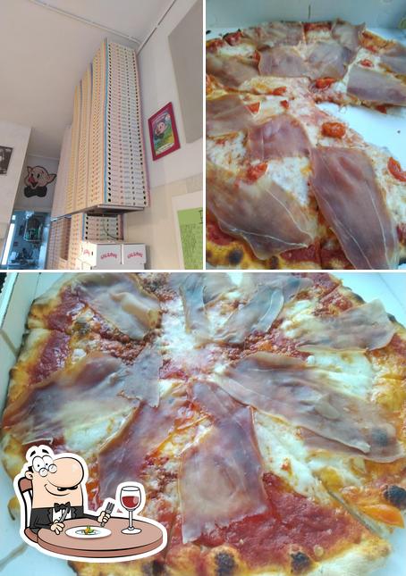 Dai un’occhiata alla immagine che mostra la cibo e interni di Porcellino Pizzeria Forno Legna