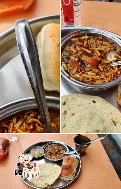 Food at Shree Ganesh Missal Pav Centre