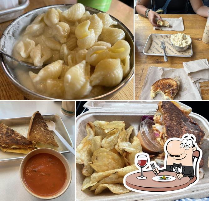 Cheese Louise Portland in Portland Restaurant menu and reviews