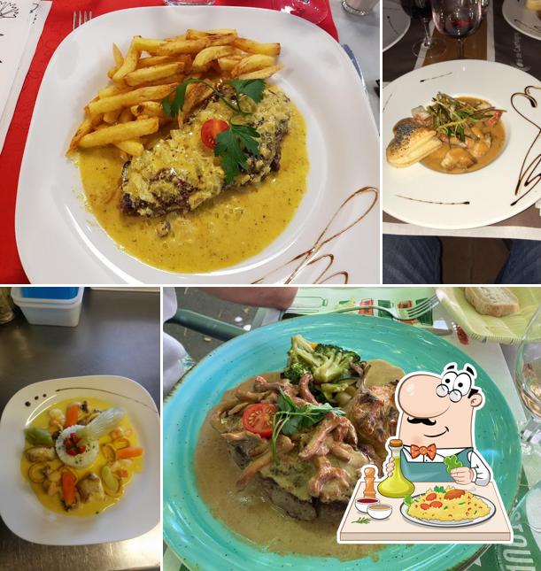 Food at Café de Cartigny