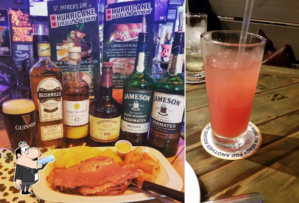 Hurricane Grill & Wings, 275 Jericho Turnpike in Syosset - Restaurant