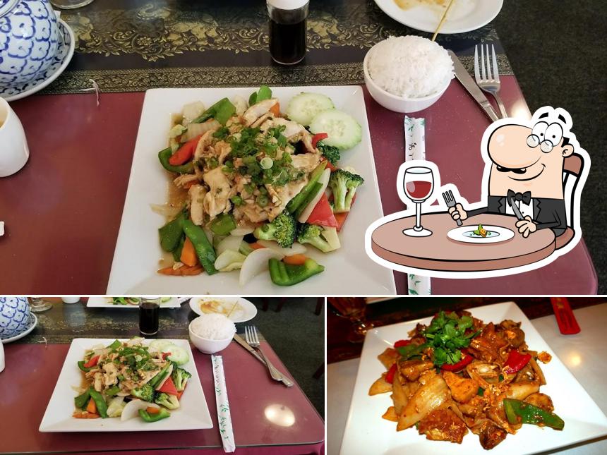Bangkok Thai Cuisine II in Dennis Restaurant menu and reviews