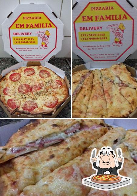 Escolha diferentes variedades de pizza