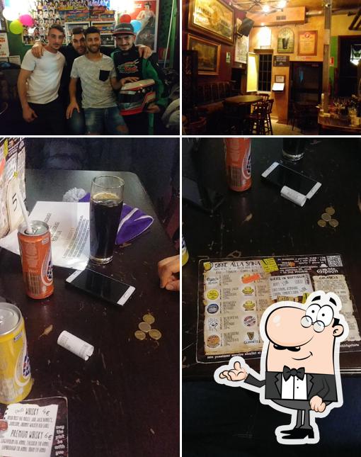 Dai un'occhiata agli interni di Mister Gipson Pub