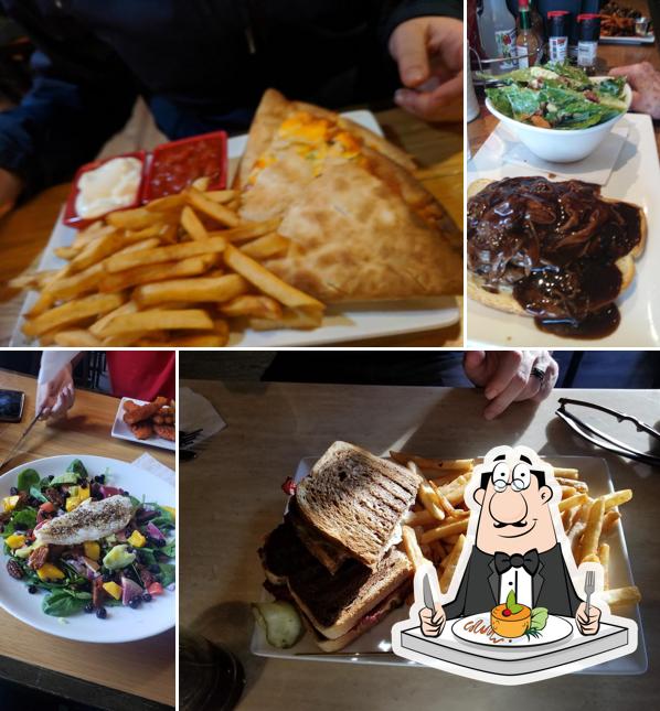 Trails Edge Tavern in Plattsville American restaurant menu and reviews