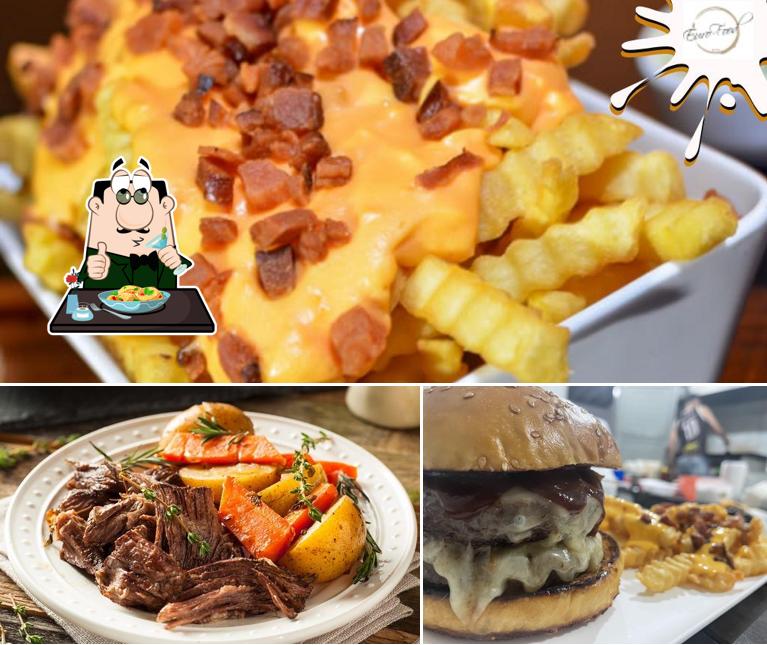 Platos en EuroFood Hamburgueria
