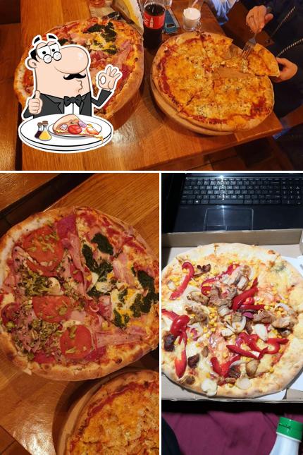 Pick pizza at Pizzeria WATRA