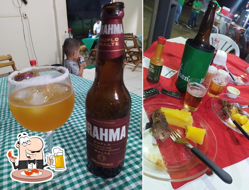 Peça um copo de cerveja leve ou escura