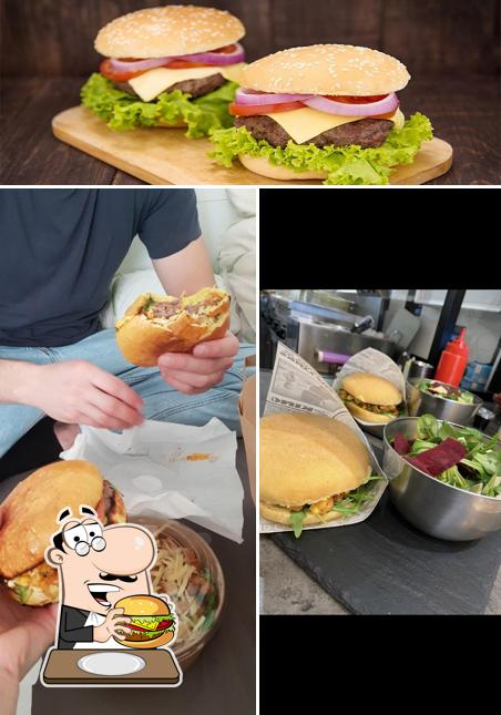 Commandez un hamburger à L'Atelier Du Burger