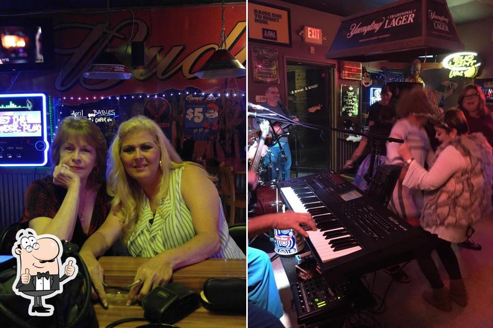 Corner Bar in Gonzales Restaurant reviews