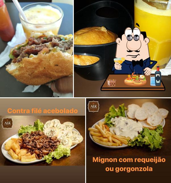 Peça um sanduíche no ALK Lancheteria