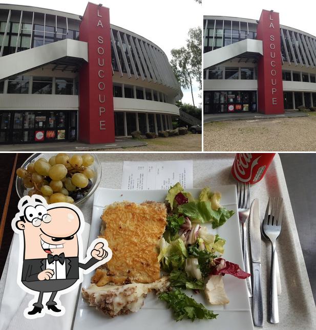 L’image de la extérieur et nourriture de Restaurant Universitaire La soucoupe CROUS de Rouen’s