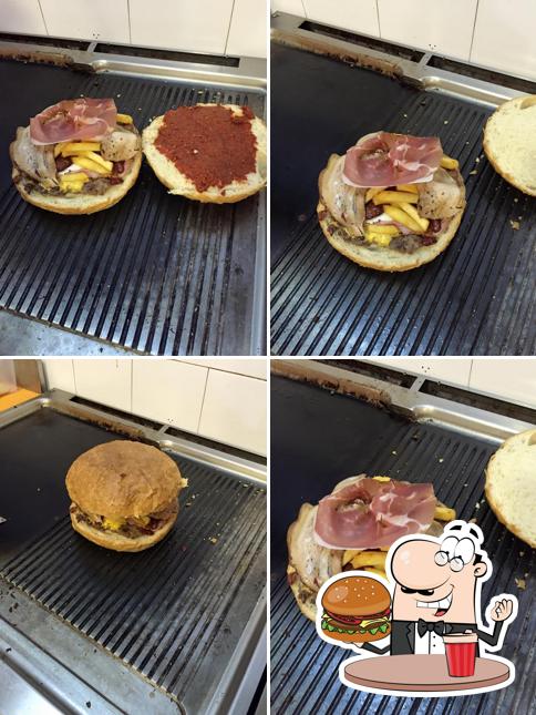 Prova un hamburger a Super Pub