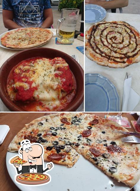 Pick pizza at Cosmopolita Cafeteria-Pizzeria
