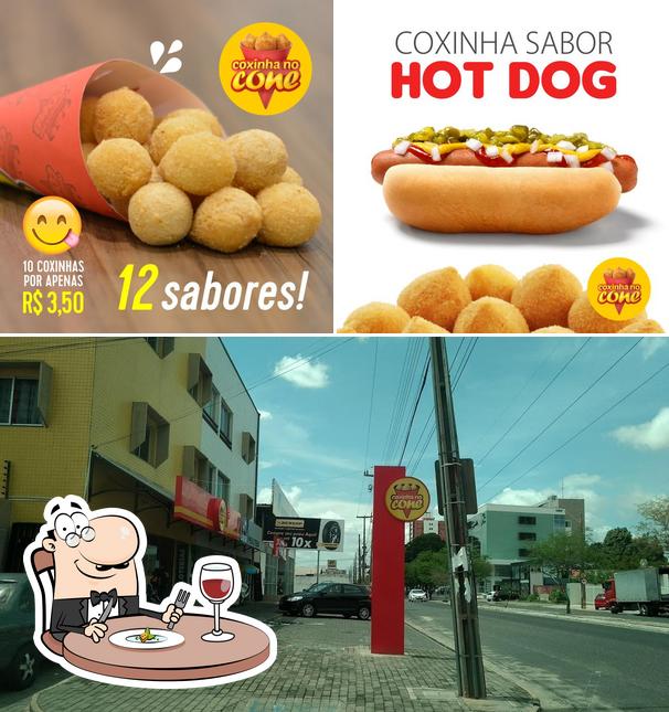 A imagem da comida e exterior no Coxinha No Cone Dom Severino