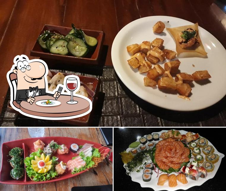 Platos en Hachi Japanese Food Rio Preto