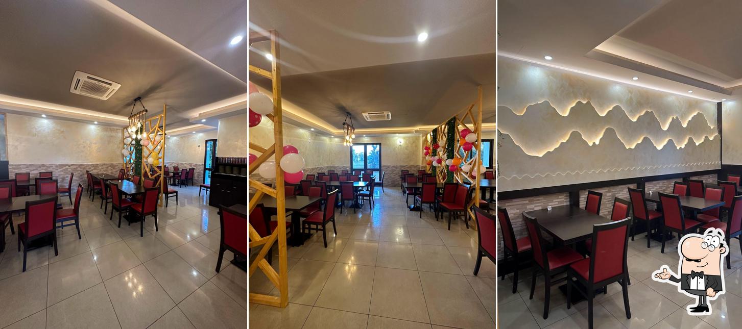 Gli interni di Dinastya sushi di Casarano