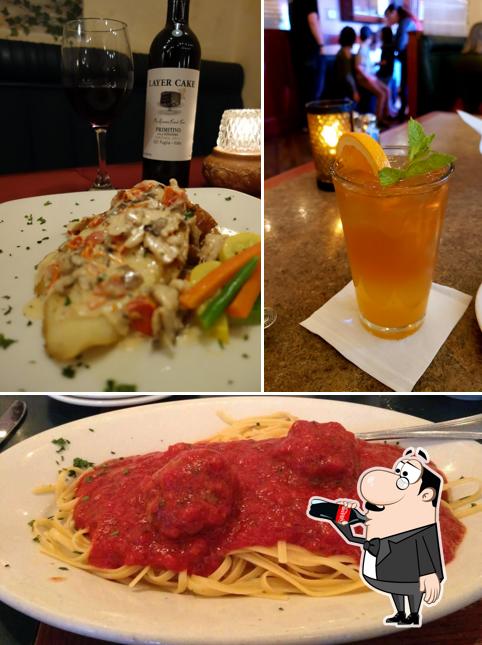 Las imágenes de bebida y comida en Spaghetti Eddie's Cucina Italiana