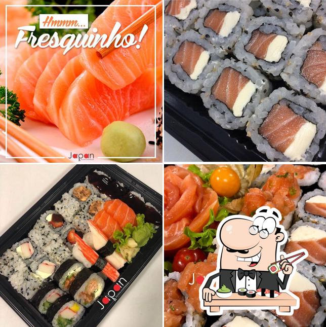 Rolos de sushi são disponibilizados no Japan Sushi Express