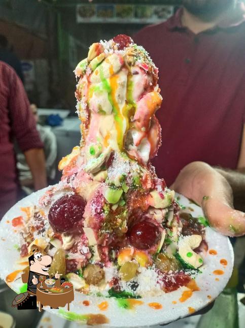 Meals at Rajwadi Ganthiya & bhajiya & Gola