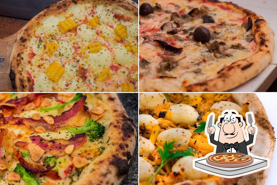No Famiglia Salerno Pizzaria e Trattoria, você pode desfrutar de pizza