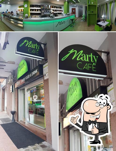 Vedi questa immagine di Marty Café