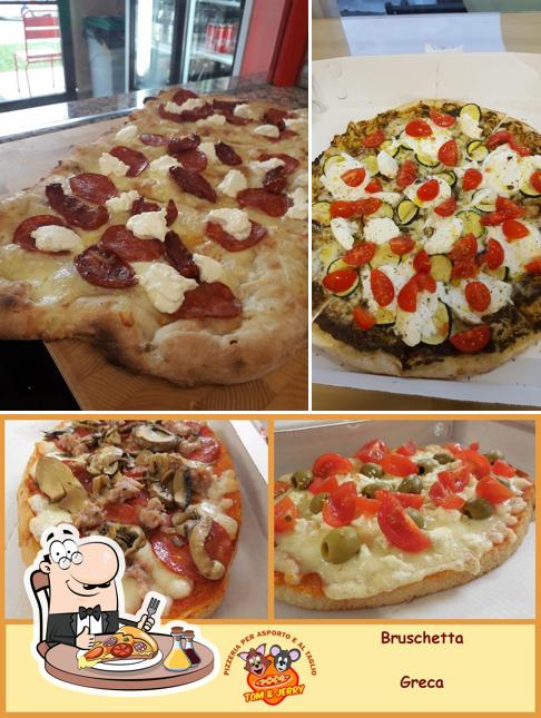 Prova una pizza a Pizzeria Tom & Jerry snc di Erison Deda e Mirela Ternici
