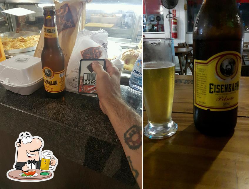 Você pode tomar um copo de cerveja leve ou escura