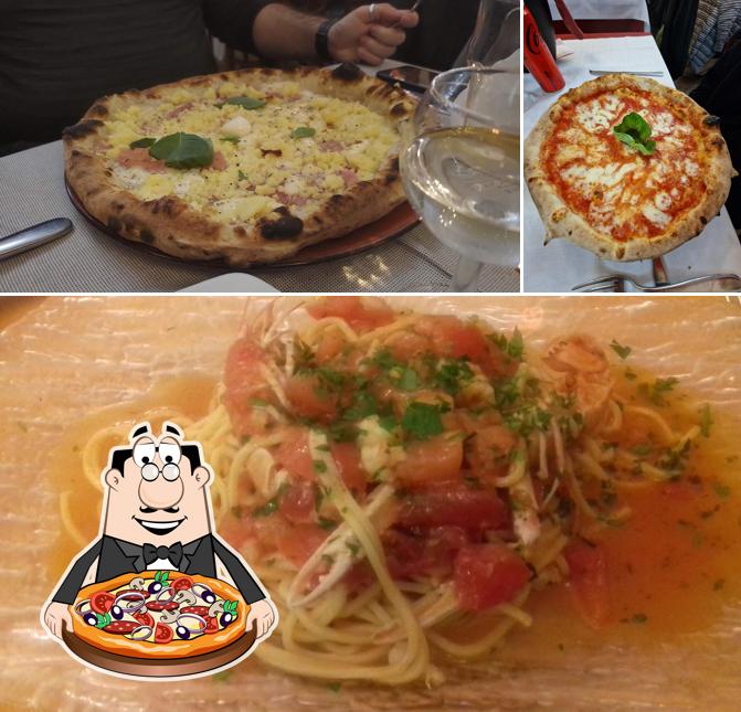 A Pizzeria ristorante Piccola Amalfi, puoi assaggiare una bella pizza