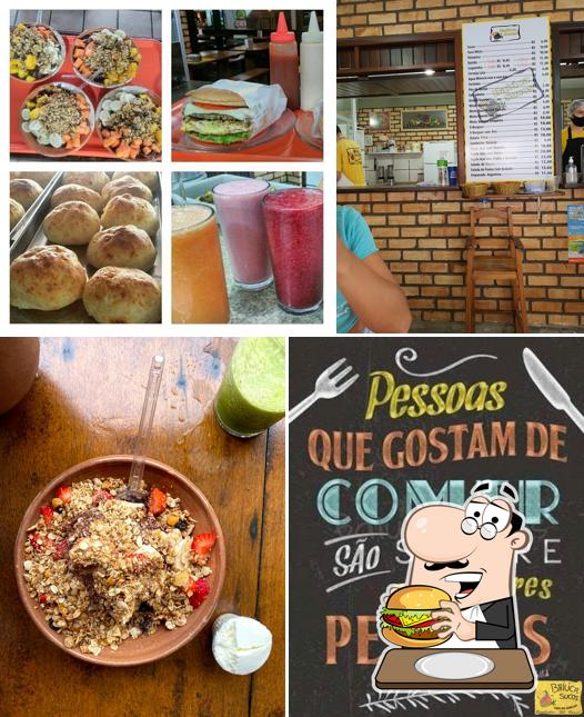 Os hambúrgueres do Baiúca Sucos irão saciar uma variedade de gostos