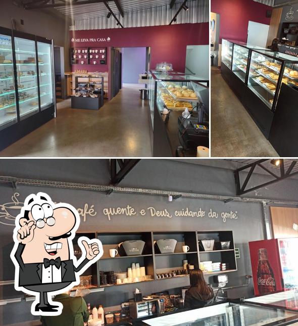 O interior do Dona Baunilha Doceria São Carlos