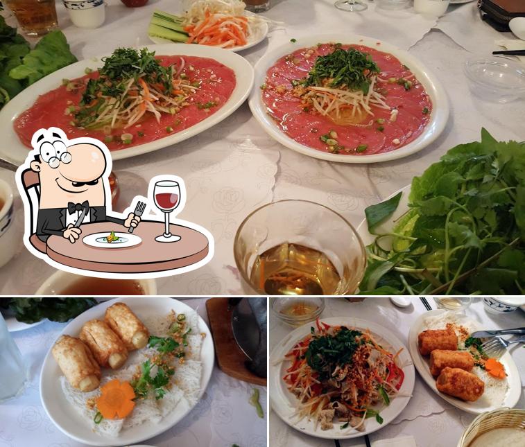 Еда в "Anh Hong"