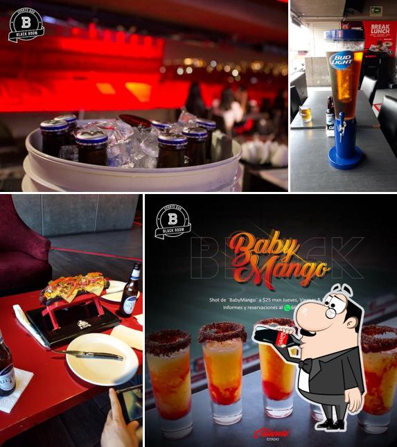 Black Room pub & bar, Tijuana Restaurant reviews