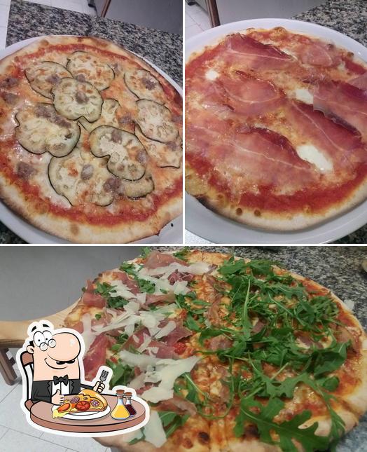 Prenditi una pizza a Ristorante Pizzeria Arilù