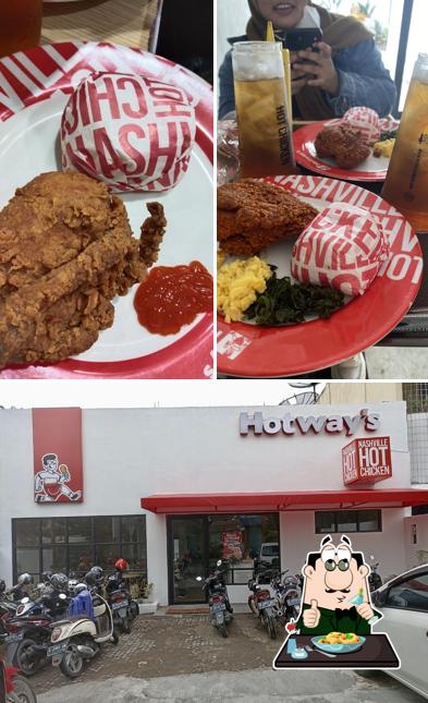 Las fotos de comida y exterior en Hotway's Chicken Tegal