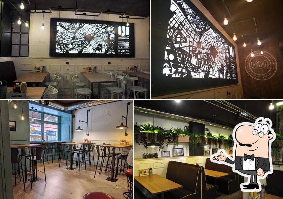 Check out how La Pepita Burger Bar Oviedo looks inside