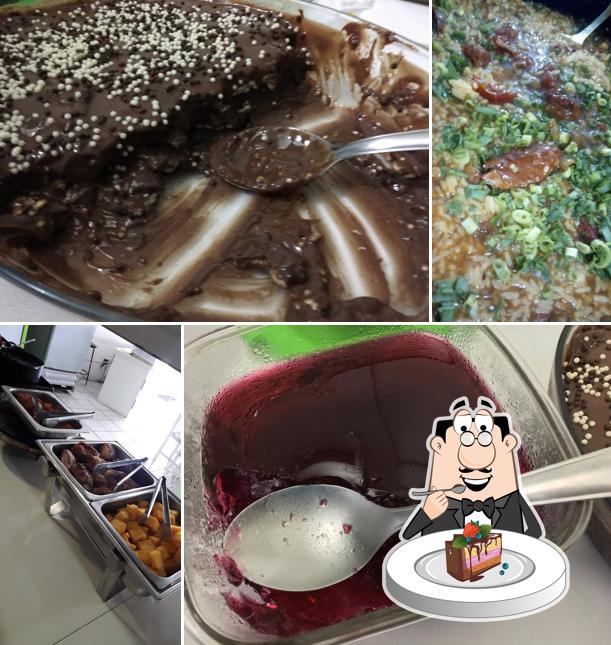 Bolo de chocolate em Restaurante e lancheria pedtinho ltda