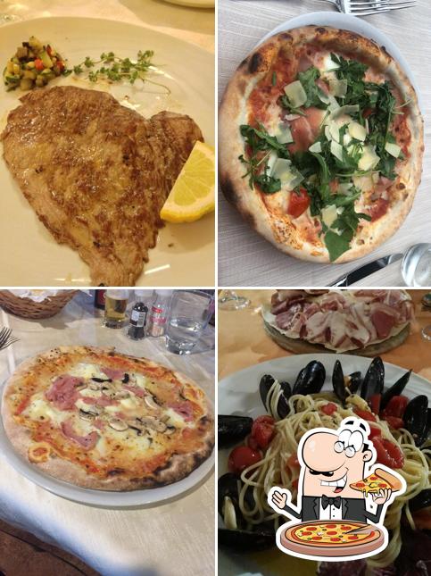 Scegli una pizza a Antica Osteria