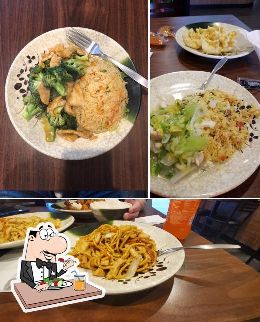 Meals at Lins Wok