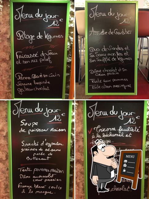 Essayez les plats du jour affichés sur le tableau