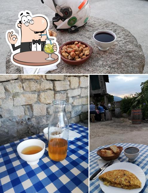 Это фотография, где изображены напитки и еда в Furancho da Formiga