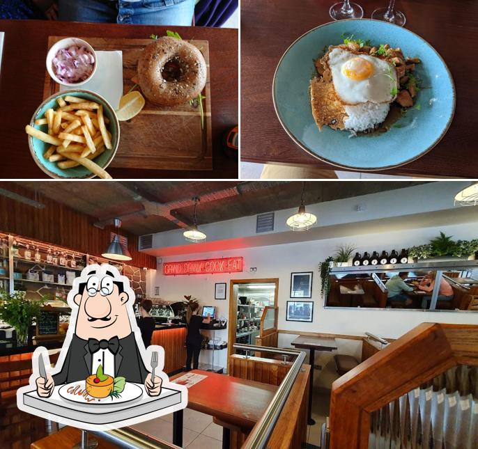 The Growler Taphouse & Kitchen in Ayr Restaurant menu and reviews