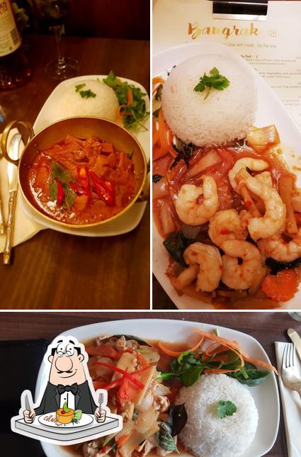 Еда в "Bangrak Thai"