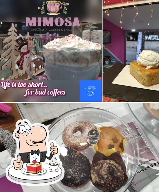 "MiMoSa Coffee & Snacks" представляет гостям большое количество сладких блюд