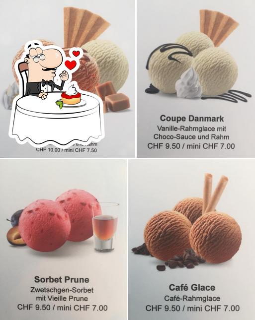 Wuno Bar serve un'ampia gamma di dolci