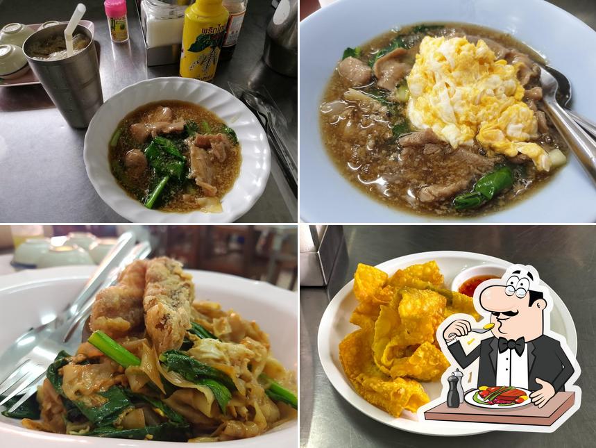 Khun Jeed Yodpak Restaurant, Phuket, 69 Phangnga Rd - Restaurant reviews